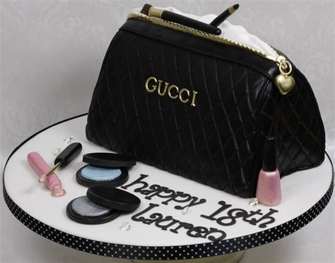 beauty case gucci falso|gucci makeup bag free gift.